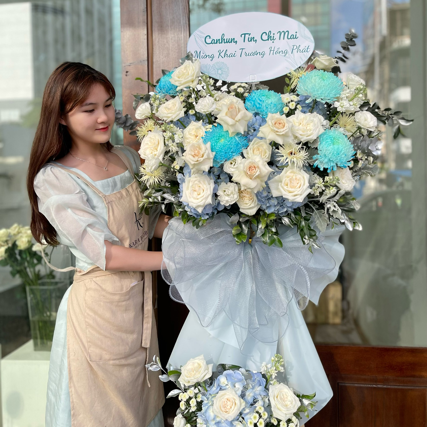 Kệ hoa tone xanh trắng 1500
